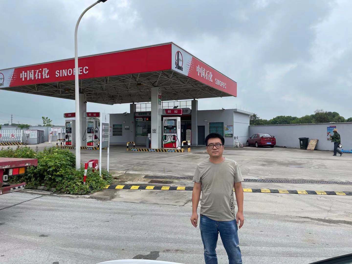 湖州濱湖街道塘甸加油站.jpg